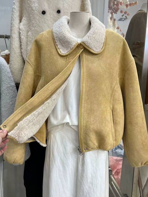 Ženski kaput od semiša i ovčje vune s detaljima krzna, retro stil, zima 2025