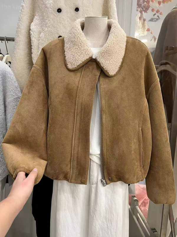 Ženski kaput od semiša i ovčje vune s detaljima krzna, retro stil, zima 2025