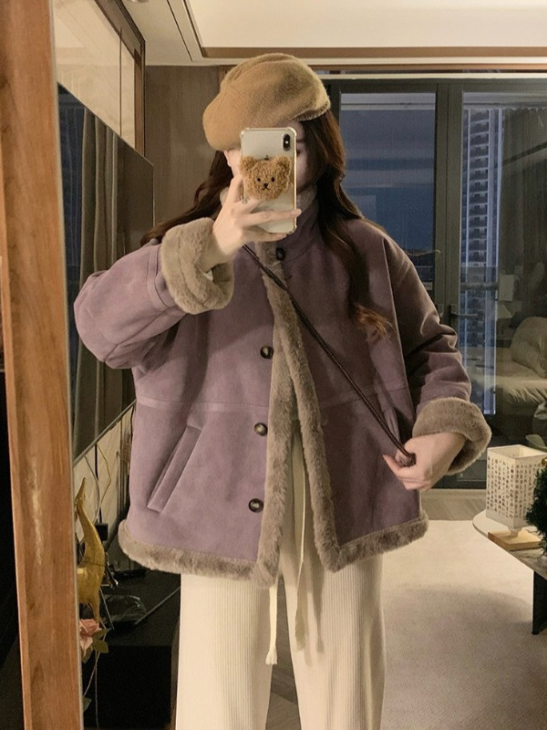 Női dzseki galléros, egysoros, hosszú ujjú, lazább fazon, szőrrel integrált