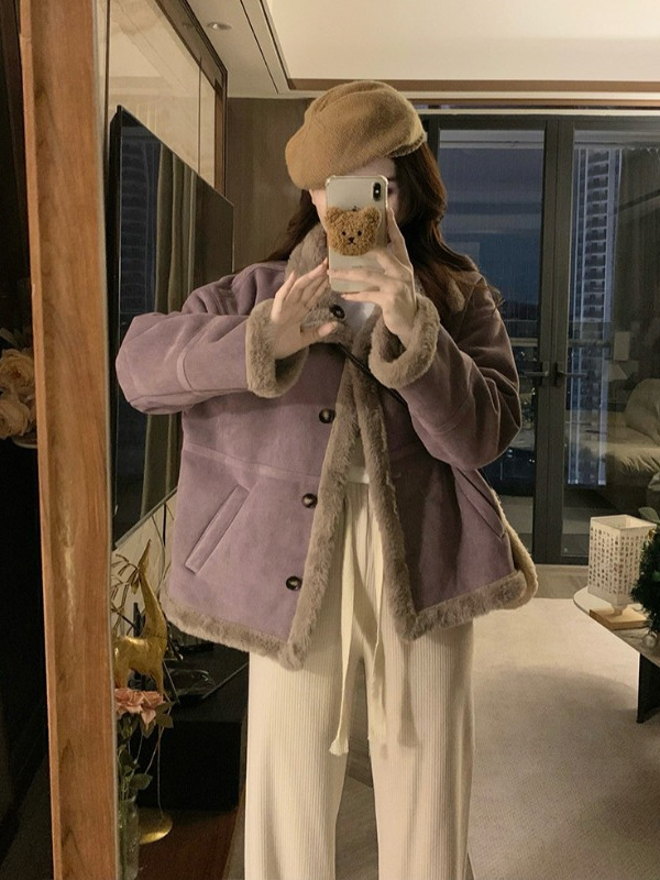 Női dzseki galléros, egysoros, hosszú ujjú, lazább fazon, szőrrel integrált