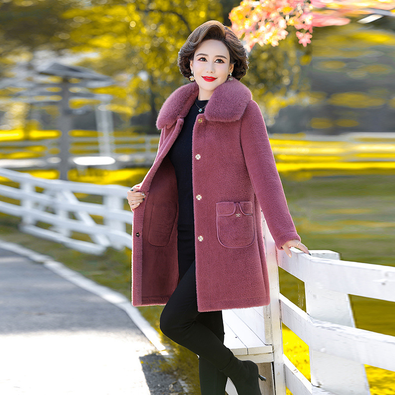 Sieviešu ziemas mētelis ar norkas kažokādas detaļu, poliesters >95%, bez gludināšanas, pilsētas stilā, Ziemas 2024