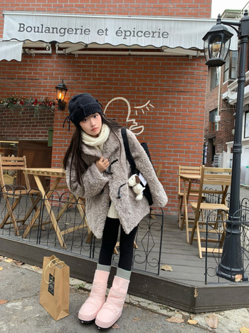 Palton de lână pentru femei, cu guler polo, mâneci prințese, închidere cu cataramă disc, lungime ultra scurtă