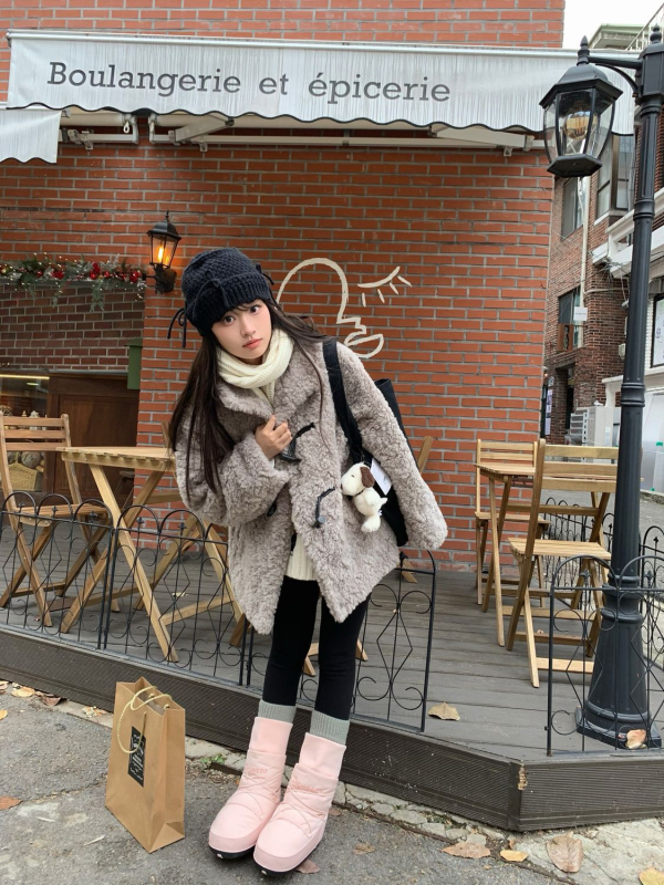 Palton de lână pentru femei, cu guler polo, mâneci prințese, închidere cu cataramă disc, lungime ultra scurtă