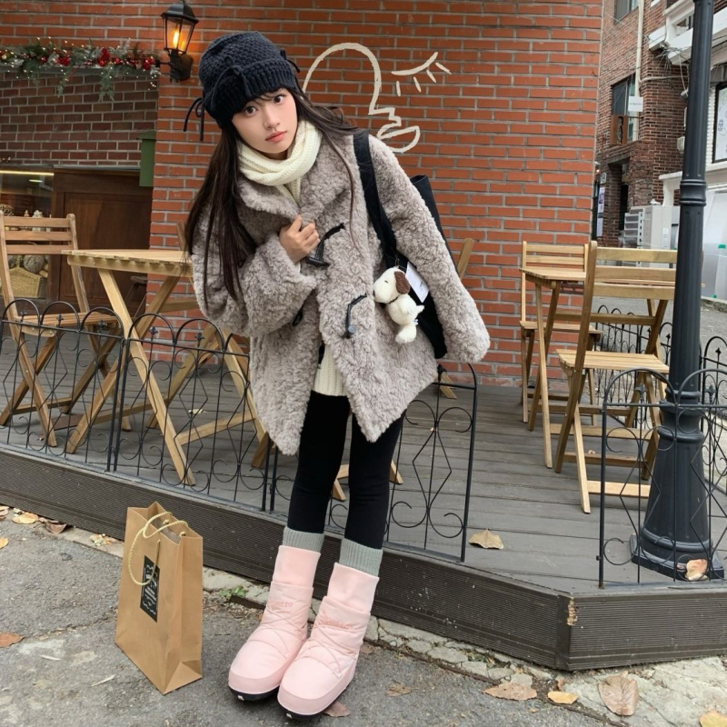 Palton de lână pentru femei, cu guler polo, mâneci prințese, închidere cu cataramă disc, lungime ultra scurtă