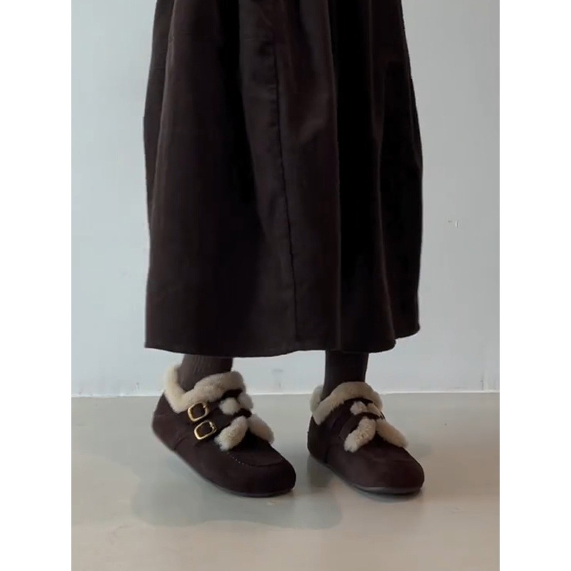 Loafers dama din piele de miel, în stil retro, cu întărire internă, vârf rotund, curele cu catarame duble, căptușeală caldă din lână