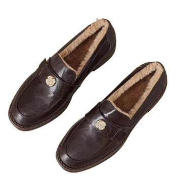 Loafers din piele de vițel primă calitate, căptușeală din piele de oaie, talpă din cauciuc, toc mic 1–3 cm, deschidere adâncă