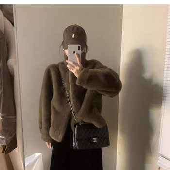 Palton damă din blană de nurcă, lungime scurtă, guler înalt, pluș moale, iarnă 2025, țesătură lână artificială, principală țesătură piele artificială 50–70%