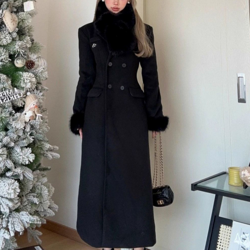 Palton din lână reversibil pentru femei - lung, talie în formă de clepsidră, guler polo, textură reliefată, guler din blană artificială, mâneci lungi
