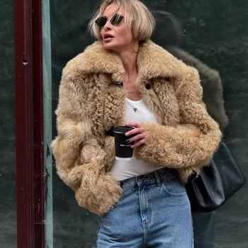 Palton damă din poliester cu finisaj blană artificială, croială lejeră, guler rotund, lungime medie 50–65 cm