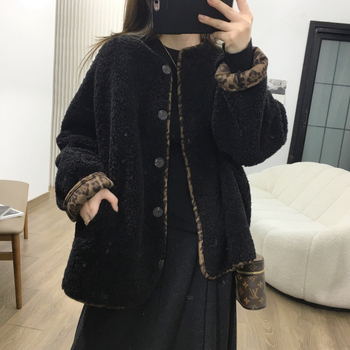 Jakna s leopard uzorkom, široki kroj, debeli materijal, dugi rukavi, okrugli ovratnik