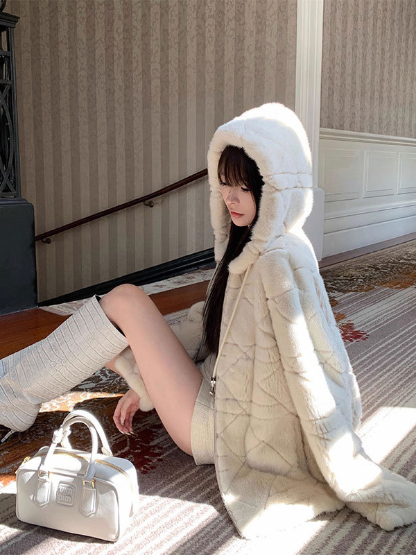 Дамско палто с качулка от полиестер, патчворк дизайн, свободен силует, средна дължина, цип отпред