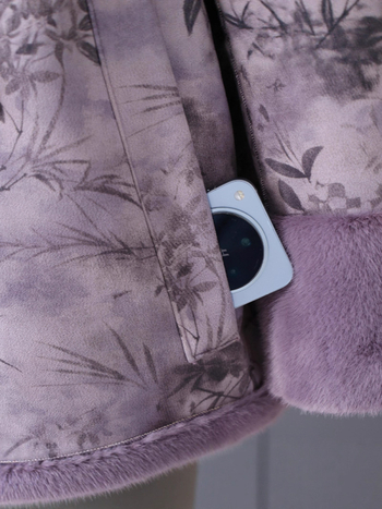 Divpusējs mākslīgās kažokādas mētelis nobriedušām sievietēm, ziemas ārējais apģērbs ar augu un ziedu rakstu, poliestera audums (>95%)