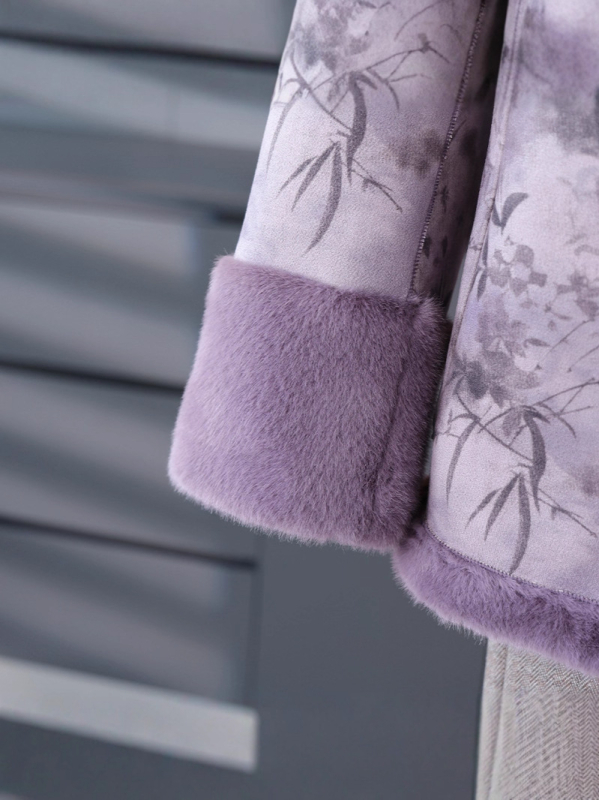 Divpusējs mākslīgās kažokādas mētelis nobriedušām sievietēm, ziemas ārējais apģērbs ar augu un ziedu rakstu, poliestera audums (>95%)