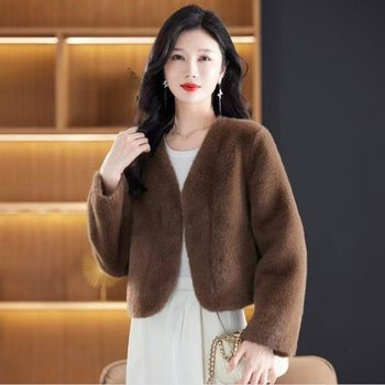 Jachetă pentru femei din blană artificială, decolteu în V, mâneci lungi, material principal: blană artificială; material secundar: catifea întoarsă