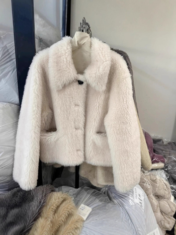 Palton de femei din lână cu blană de miel, stil Tosca scurt, cu blană integrată pentru iarnă, mâneci lungi, guler polo