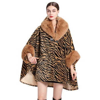Palton femei tweed cu guler din blană artificială, imprimeu animal, mâneci de tip bat, lungime medie 65–80 cm, amestec acril-poliester