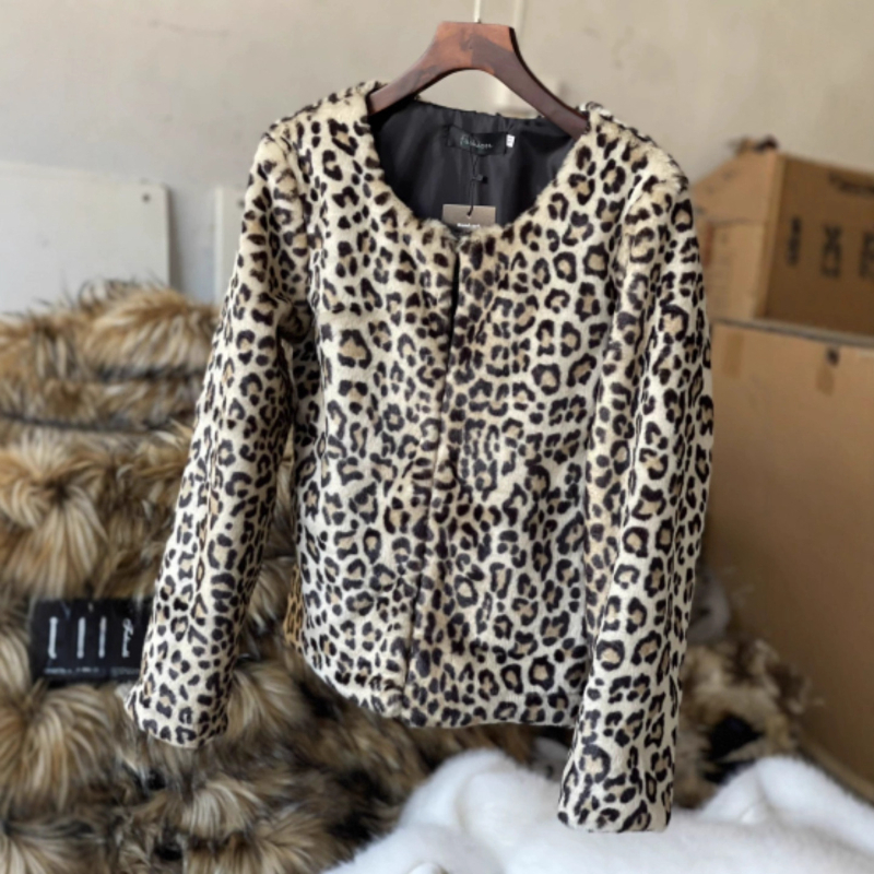 Kaput s leopard uzorkom umjetne krznine, dugi rukavi, okrugli ovratnik, Chenille tkanina, smjesa spandeksa