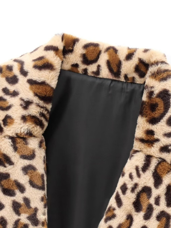 Kaput s leopardim uzorkom i efektom umjetnog krzna, reverni ovratnik, dugi rukavi, poliester tkanina