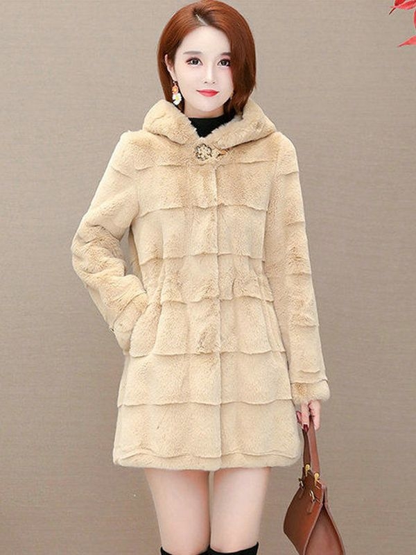 Дамско палто от изкуствена норка, средна дължина, качулка, екологично чист плат; основен материал: акрилни влакна (50–70%), вторичен: памук (<30%)