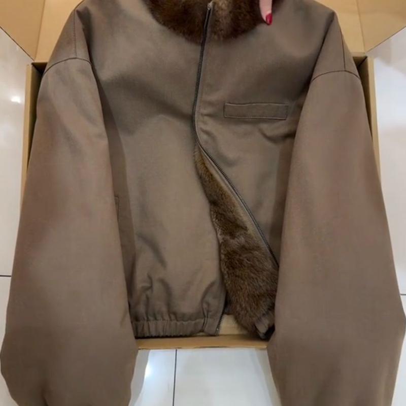 Parka s lažnim mink krznom za žene, zima 2025, kratki model, dugi rukavi, polo ovratnik, poliester tkanina