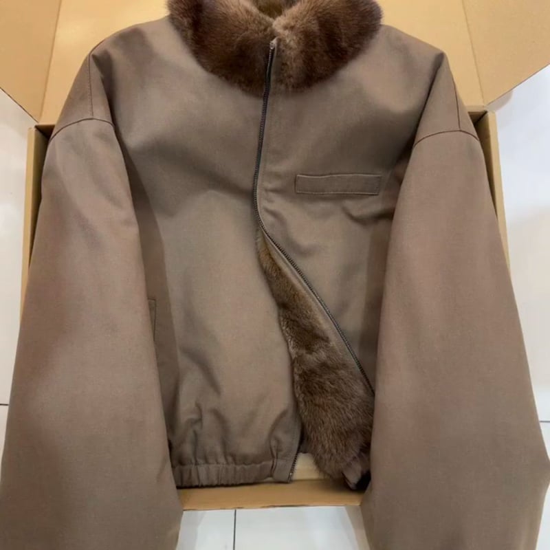 Parka s lažnim mink krznom za žene, zima 2025, kratki model, dugi rukavi, polo ovratnik, poliester tkanina