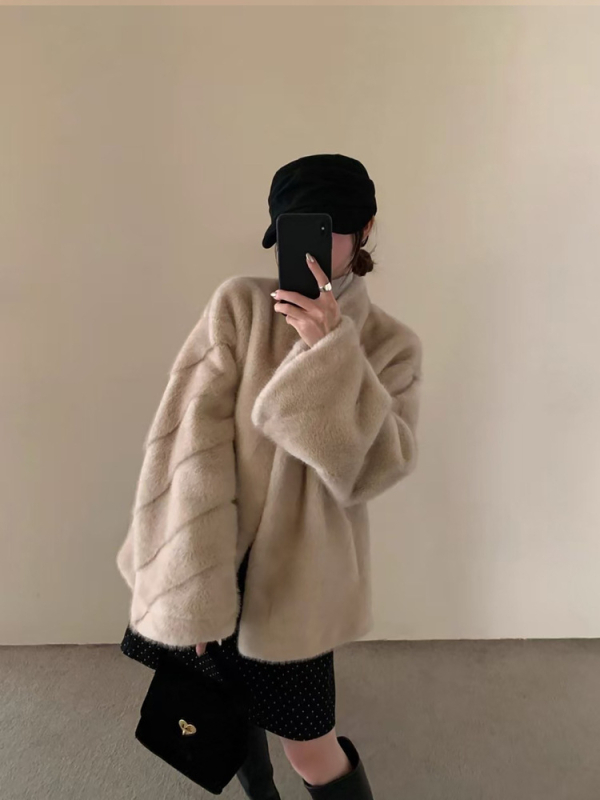 Palton din blană sintetică, stil coreean, eco-friendly, lungime medie, guler rever, iarnă 2025