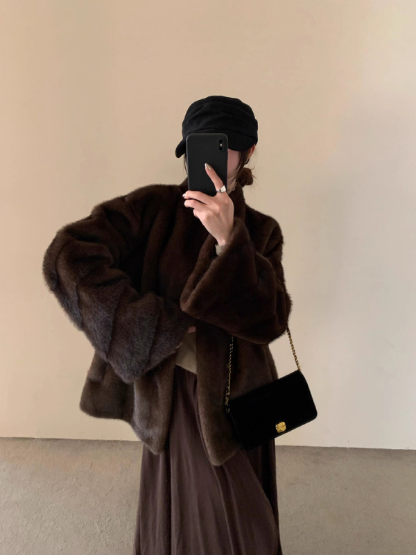 Palton din blană sintetică, stil coreean, eco-friendly, lungime medie, guler rever, iarnă 2025