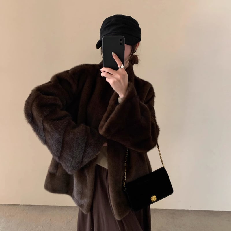 Palton din blană sintetică, stil coreean, eco-friendly, lungime medie, guler rever, iarnă 2025