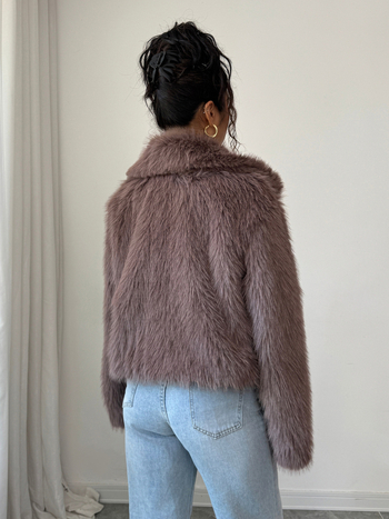 Palton damă cu guler din blană artificială, țesătură din poliester, mâneci lungi, foarte gros, lungime normală