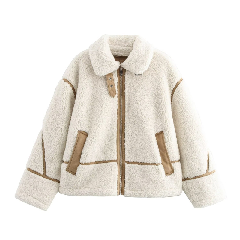 Kaput s panelima umjetne ovčje kože i fleece obloge, prednji zatvarač, dugi rukavi, srednja debljina, duljina 50–65 cm, mješavina poliestera 50–70% i 30–50%