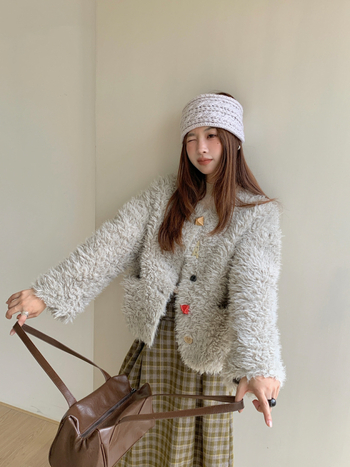 GAGD Palto de blană pentru femei, iarnă 2025, fără guler, cataramă din piele, blană artificială din lână de miel, material poliester