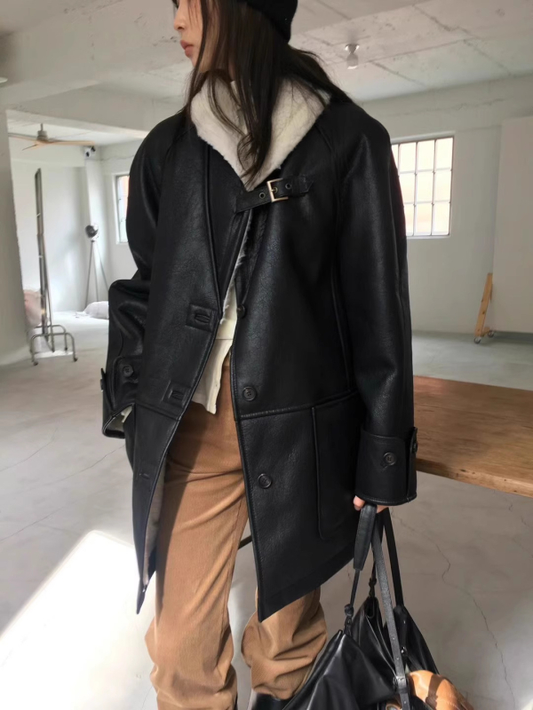 Jachetă din piele cu shearling integrat – guler rever, lungă, croială lejeră, pentru femei, iarnă 2024