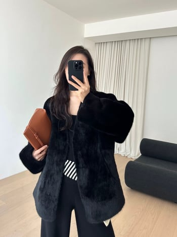Ženski kaput srednje dužine s V izrezom, umjetno mink krzno, retro stil