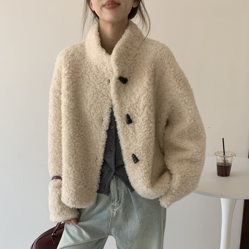 Ženski kaput od shearling ovčje vune, korejskog stila, zima 2025, kratka duljina, stojeći ovratnik