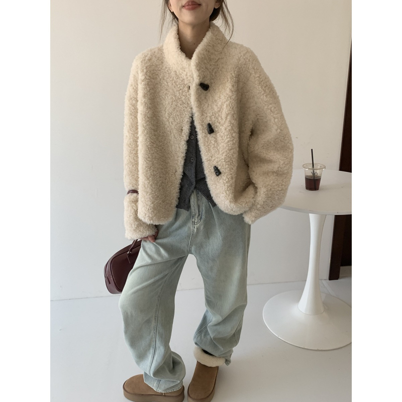 Ženski kaput od shearling ovčje vune, korejskog stila, zima 2025, kratka duljina, stojeći ovratnik