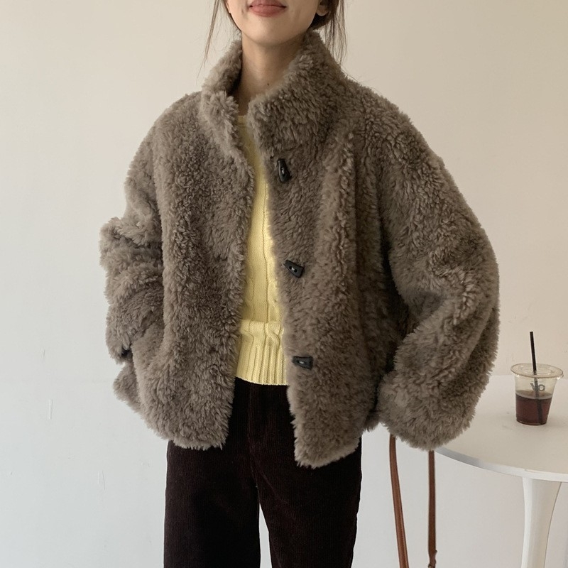 Ženski kaput od shearling ovčje vune, korejskog stila, zima 2025, kratka duljina, stojeći ovratnik