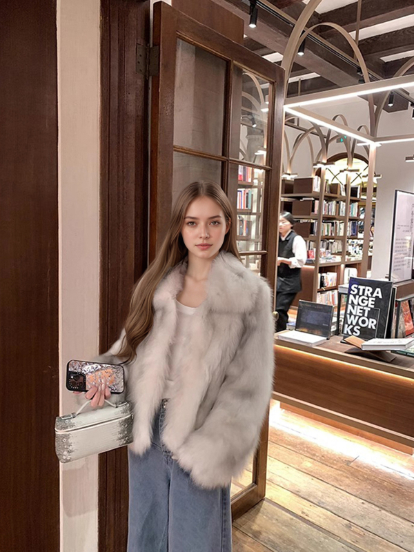 Ženski zimski kaput od umjetne lisice krzna, s ovratnikom na stoja, vitkiji siluetu, imitacija mink krzna, stil socijalne elite