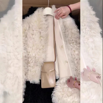 Geacă de damă cu blană artificială și elastan – culoare solidă, croială relaxată, guler polo, lungime 50–65 cm