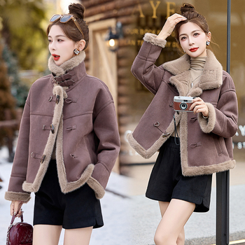 Jakna od deerskin velura, debela, polo ovratnik, jednoredno kopčanje, duljina 50–65 cm