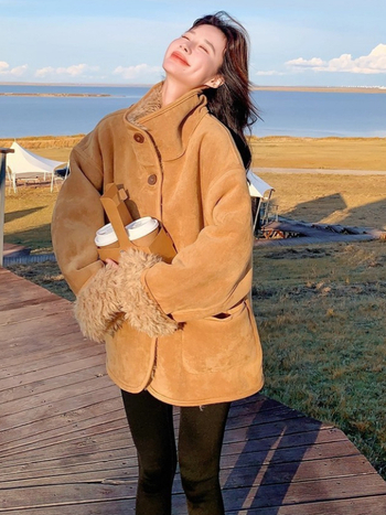 Γυναικείο παλτό από συνθετική γούνα με αρνόμαλλο, κορεατο-ιαπωνικό χαλαρό στυλ, μακριά μανίκια, γιακά με πέτο, γούνινη επένδυση στον γιακά