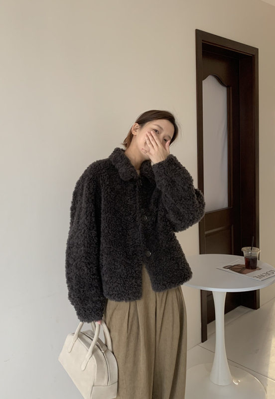 Kratka jakna od ovčje vune sa shearling presvlakom, četvrtasti ovratnik, dugi rukavi, casual korejski stil