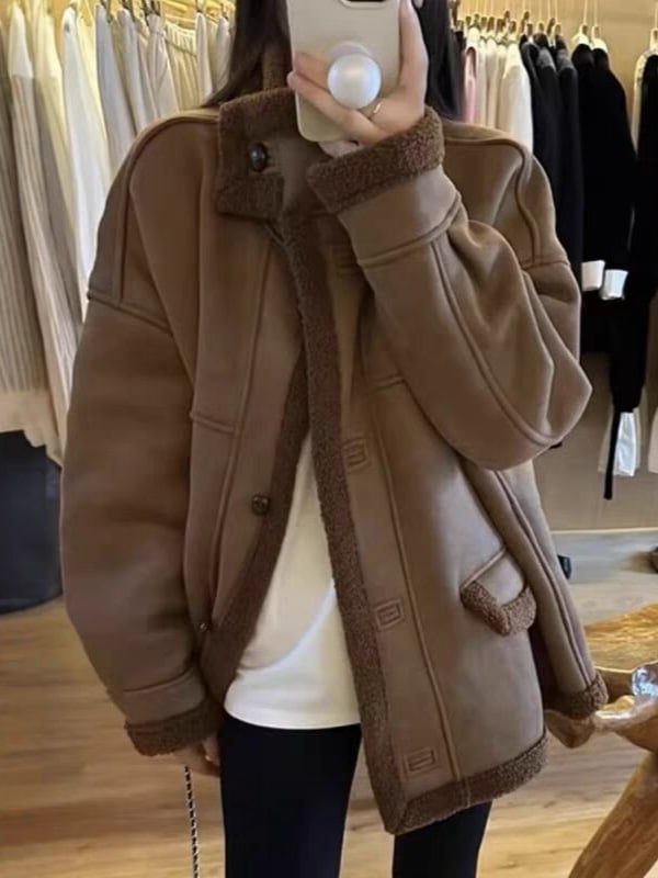 Geacă din velur, groasă, cu guler înălțat, mâneci lungi, croială lejeră