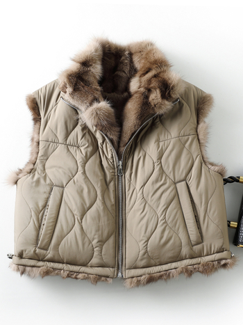 Vesta din blană de vulpe pentru femei - reversibilă, fără mâneci, guler înalt, lungime 50–65 cm