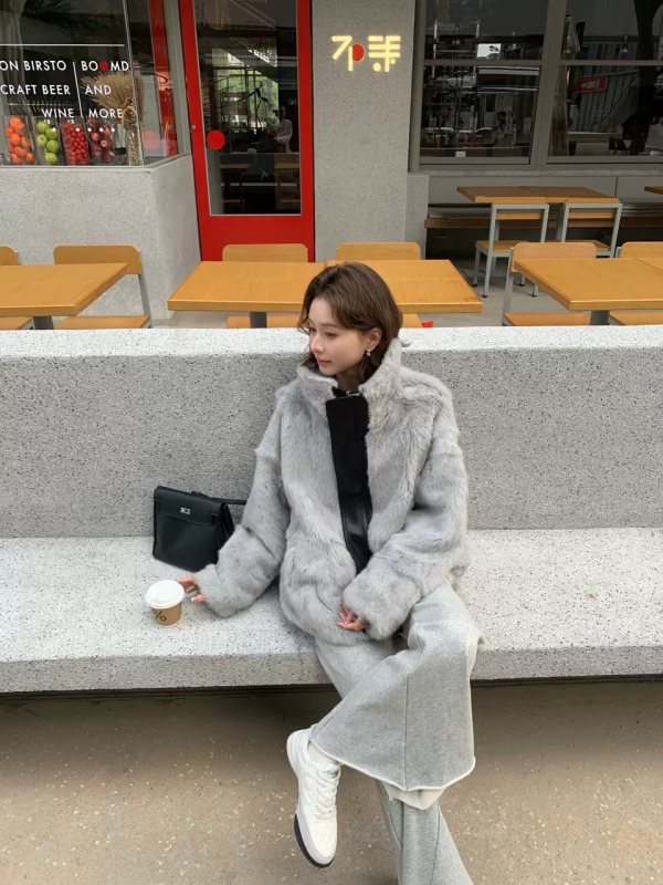 Reverzibilna parka jakna od prave krzno zeca — ženski zimski dizajnerski stil, dugi rukavi, bez ovratnika