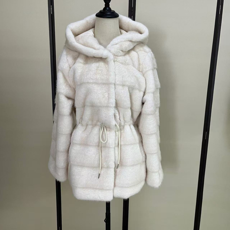 Γυναικείο παλτό από συνθετική γούνα, με κουκούλα, στη μέση εφαρμοστό, μακρύ μήκος, οριζόντια υφή συνθετικής γούνας