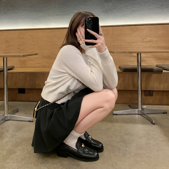 Дамски кожени лоуфъри с кръгъл нос, дебел ток 3-5 cm, горнище от телешка кожа, стелка от козья кожа, гумирана подметка, нисък връх — есен 2024 премиера