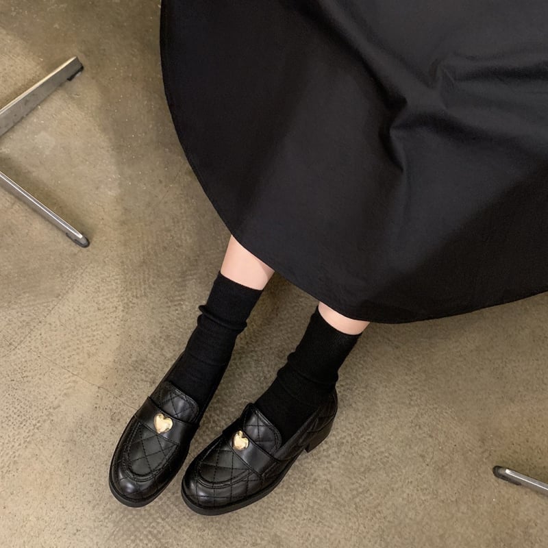 Дамски кожени лоуфъри с кръгъл нос, дебел ток 3-5 cm, горнище от телешка кожа, стелка от козья кожа, гумирана подметка, нисък връх — есен 2024 премиера