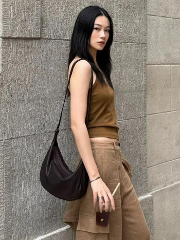 Crossbody τσάντα από Vegetable-tanned γνήσιο δέρμα, dumpling σχήματος, φερμουάρ, εσωτερική θήκη τηλεφώνου, βαμβακερή επένδυση