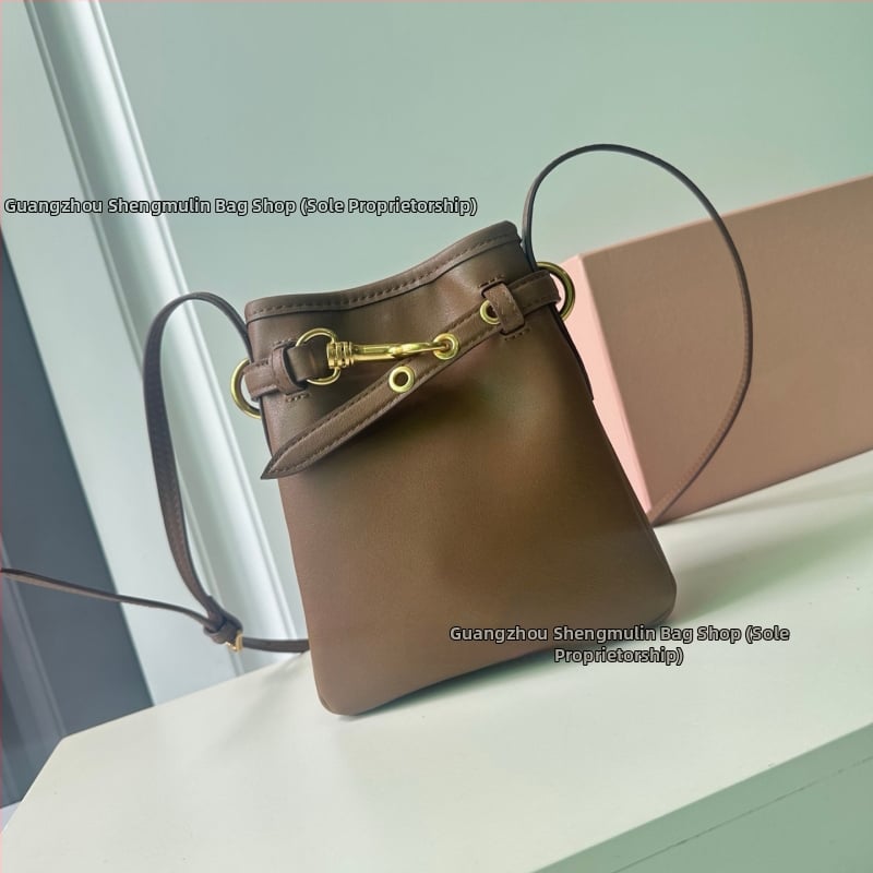 Чанта през рамо от естествена кожа с платнена подплата, вертикално квадратна форма, crossbody стил, джоб за мобилен телефон