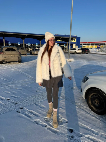 Παλτό από συνθετική γούνα – μακρύ μανίκι, γιακά τύπου σακάκι, κανονικό μήκος 50–65 εκ., για γυναίκες